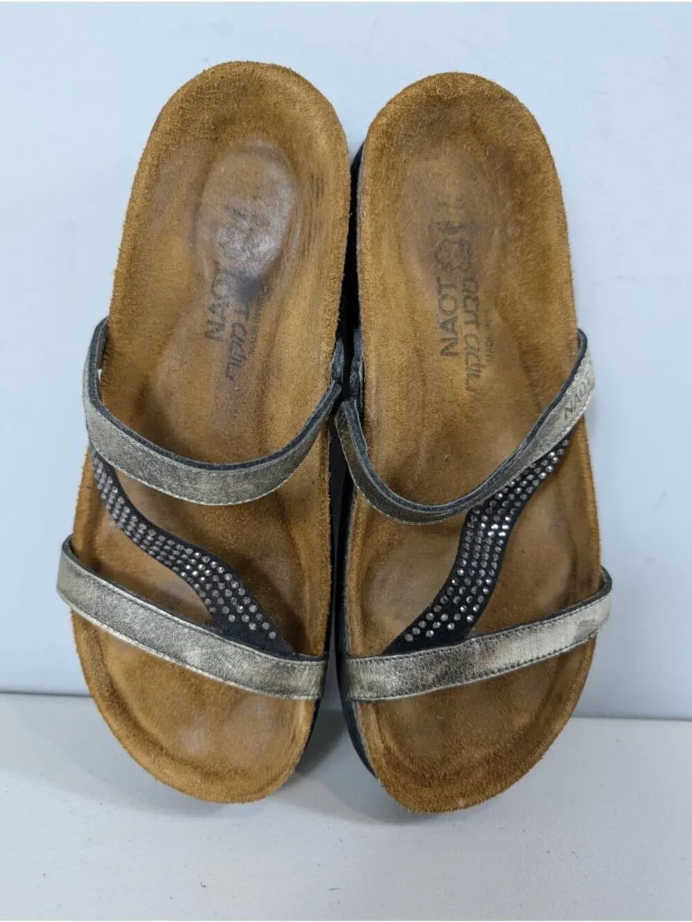 Naot Hawaii slide sandals metallic leather strap women's size 6.5